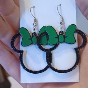 ♥Individually $10 Or Bundle 3/$26 Green Sparkly Minnie Mouse Inspired Earrings💚